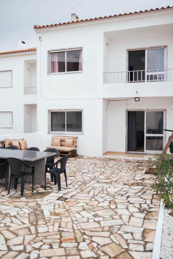Baleal Surf Emotions Hostel Екстериор снимка